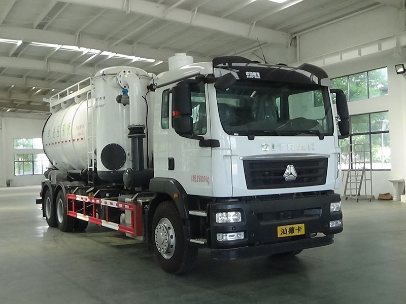 程力威牌CLW5250GXYAGQ型吸引压送车